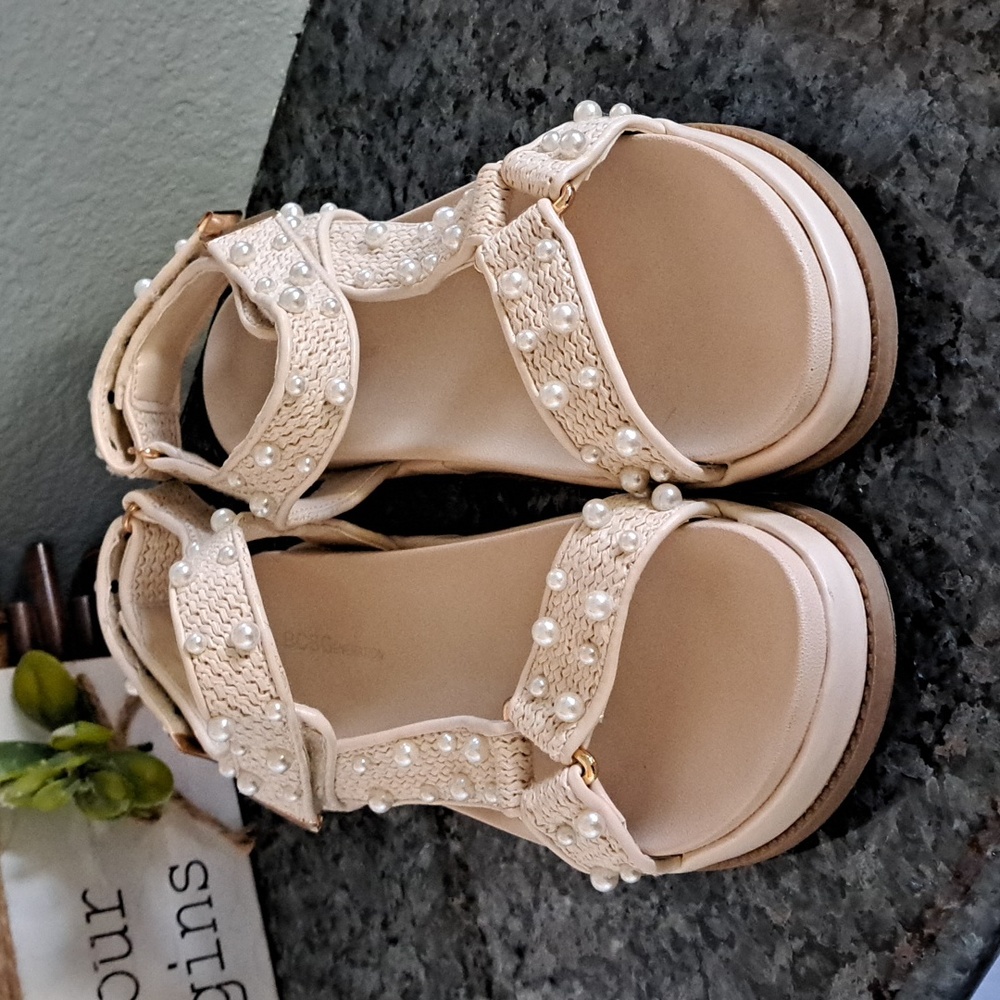 BCBGeneration Pearl Sandals | Size 9.5 - Picture 2 of 6